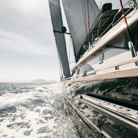 Glanz, Schutz und Perfektion: Die richtigen Polituren für Ihr Boot